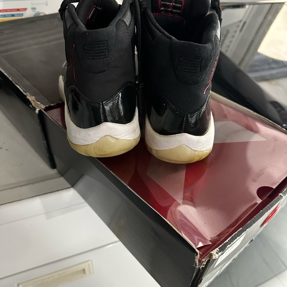 Air Jordan 11 (72-10) - Picture 4 of 15